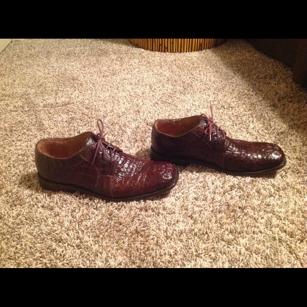 Men's dress shoes